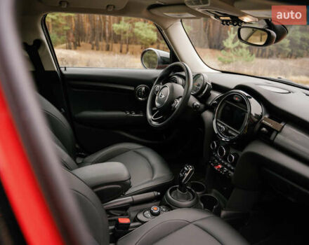 Червоний Міні Cooper, об'ємом двигуна 1.5 л та пробігом 45 тис. км за 17800 $, фото 11 на Automoto.ua