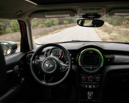 Червоний Міні Cooper, об'ємом двигуна 1.5 л та пробігом 45 тис. км за 17800 $, фото 23 на Automoto.ua