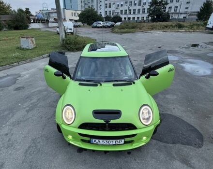 Красный Мини Купер, объемом двигателя 1.6 л и пробегом 200 тыс. км за 9000 $, фото 1 на Automoto.ua