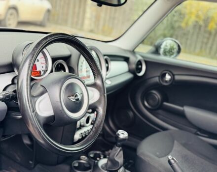 Красный Мини Купер, объемом двигателя 1.4 л и пробегом 1 тыс. км за 5499 $, фото 7 на Automoto.ua