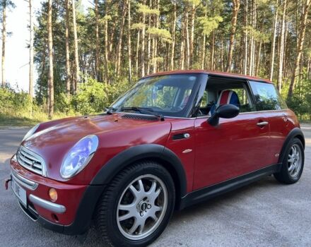 Червоний Міні Cooper, об'ємом двигуна 1.4 л та пробігом 180 тис. км за 3900 $, фото 1 на Automoto.ua
