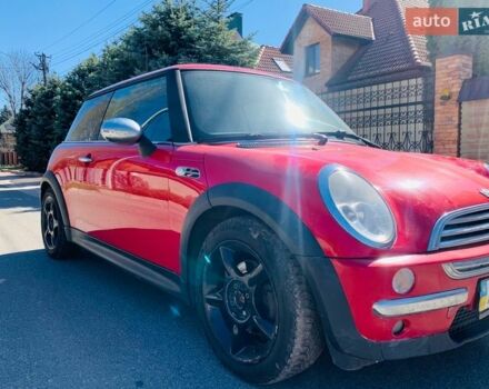 Червоний Міні Cooper, об'ємом двигуна 1.36 л та пробігом 236 тис. км за 4400 $, фото 1 на Automoto.ua
