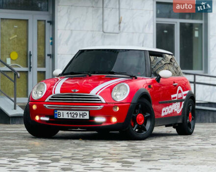 Мини Купер 2004 в Полтаве на Automoto.ua Красный Мини Купер, объемом двигателя 1.6 л и пробегом 245 тыс. км за 4850 $, фото 1 на Automoto.ua