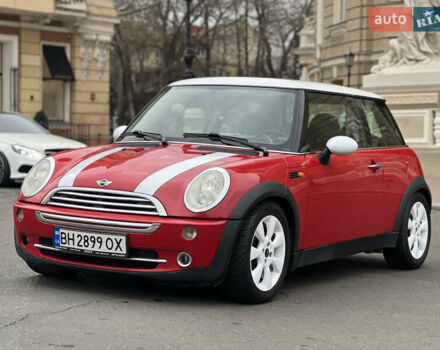 Червоний Міні Cooper, об'ємом двигуна 1.6 л та пробігом 167 тис. км за 5700 $, фото 1 на Automoto.ua