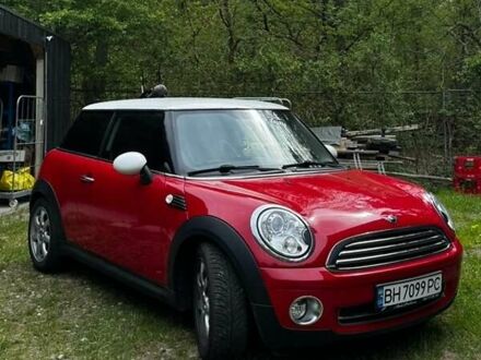 Красный Мини Купер, объемом двигателя 1.6 л и пробегом 191 тыс. км за 6500 $, фото 1 на Automoto.ua