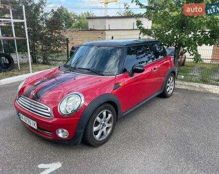 Красный Мини Купер, объемом двигателя 1.6 л и пробегом 155 тыс. км за 6700 $, фото 1 на Automoto.ua