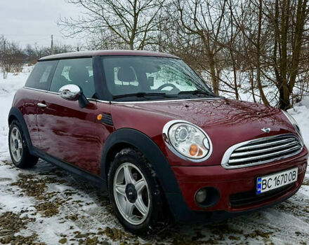 Красный Мини Купер, объемом двигателя 1.4 л и пробегом 196 тыс. км за 6500 $, фото 1 на Automoto.ua