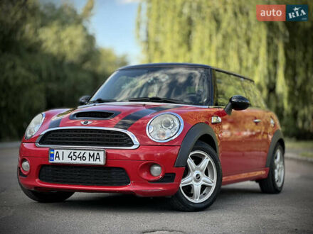 Міні Cooper 2008 у Києві на Automoto.ua Червоний Міні Cooper, об'ємом двигуна 1.6 л та пробігом 117 тис. км за 6900 $, фото 1 на Automoto.ua