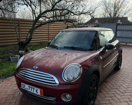 Красный Мини Купер, объемом двигателя 1.4 л и пробегом 126 тыс. км за 5700 $, фото 1 на Automoto.ua