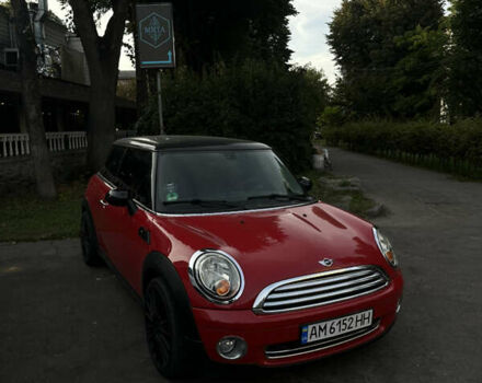 Мини Купер 2009 в Житомире на Automoto.ua Красный Мини Купер, объемом двигателя 1.4 л и пробегом 213 тыс. км за 5800 $, фото 1 на Automoto.ua