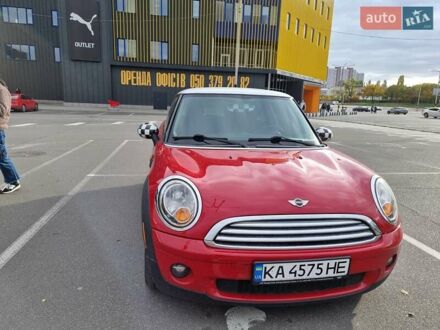 Мини Купер 2010 в Киеве на Automoto.ua Красный Мини Купер, объемом двигателя 1.6 л и пробегом 220 тыс. км за 7500 $, фото 1 на Automoto.ua