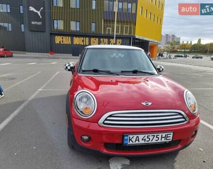 Красный Мини Купер, объемом двигателя 1.6 л и пробегом 220 тыс. км за 7500 $, фото 1 на Automoto.ua
