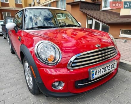 Червоний Міні Cooper, об'ємом двигуна 1.6 л та пробігом 167 тис. км за 6870 $, фото 1 на Automoto.ua