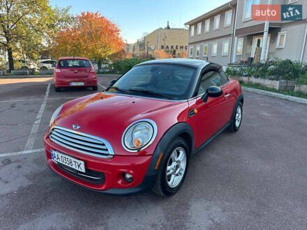 Мини Купер 2012 в Киеве на Automoto.ua Красный Мини Купер, объемом двигателя 1.6 л и пробегом 140 тыс. км за 6999 $, фото 1 на Automoto.ua
