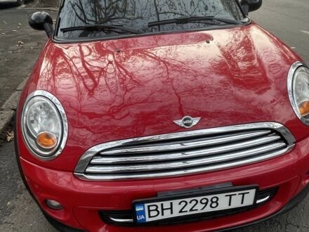 Красный Мини Купер, объемом двигателя 1.6 л и пробегом 124 тыс. км за 7500 $, фото 1 на Automoto.ua