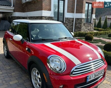 Красный Мини Купер, объемом двигателя 1.6 л и пробегом 110 тыс. км за 9500 $, фото 1 на Automoto.ua