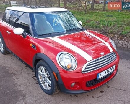 Красный Мини Купер, объемом двигателя 1.6 л и пробегом 267 тыс. км за 6200 $, фото 1 на Automoto.ua