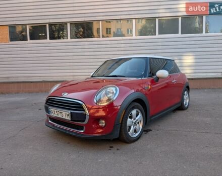 Червоний Міні Cooper, об'ємом двигуна 1.5 л та пробігом 56 тис. км за 9900 $, фото 1 на Automoto.ua