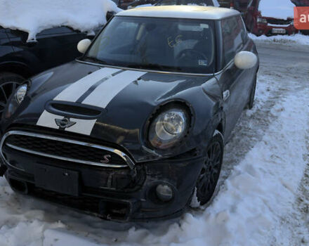 Красный Мини Купер, объемом двигателя 2 л и пробегом 140 тыс. км за 10500 $, фото 1 на Automoto.ua