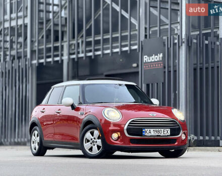 Красный Мини Купер, объемом двигателя 1.5 л и пробегом 115 тыс. км за 11800 $, фото 1 на Automoto.ua