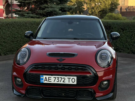 Мини Купер 2014 в Днепре (Днепропетровске) на Automoto.ua Красный Мини Купер, объемом двигателя 1.5 л и пробегом 170 тыс. км за 12500 $, фото 1 на Automoto.ua