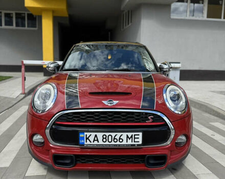 Червоний Міні Cooper, об'ємом двигуна 2 л та пробігом 98 тис. км за 16999 $, фото 1 на Automoto.ua