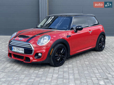 Червоний Міні Cooper, об'ємом двигуна 2 л та пробігом 98 тис. км за 13500 $, фото 1 на Automoto.ua