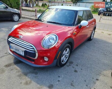 Червоний Міні Cooper, об'ємом двигуна 1.5 л та пробігом 45 тис. км за 14200 $, фото 1 на Automoto.ua