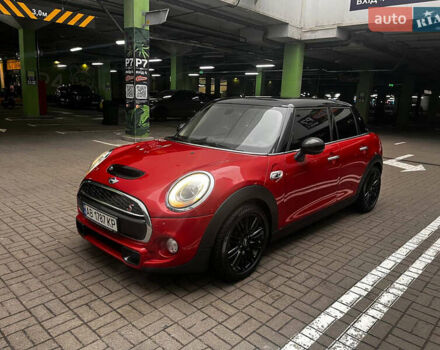 Червоний Міні Cooper, об'ємом двигуна 2 л та пробігом 165 тис. км за 19000 $, фото 1 на Automoto.ua