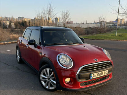 Червоний Міні Cooper, об'ємом двигуна 1.5 л та пробігом 79 тис. км за 14800 $, фото 1 на Automoto.ua