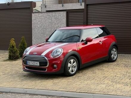 Красный Мини Купер, объемом двигателя 1.5 л и пробегом 71 тыс. км за 9999 $, фото 1 на Automoto.ua