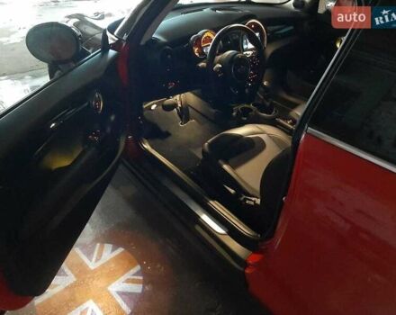 Красный Мини Купер, объемом двигателя 1.5 л и пробегом 37 тыс. км за 16000 $, фото 1 на Automoto.ua