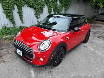Красный Мини Купер, объемом двигателя 1.5 л и пробегом 37 тыс. км за 16000 $, фото 1 на Automoto.ua