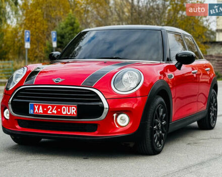 Красный Мини Купер, объемом двигателя 1.5 л и пробегом 206 тыс. км за 17500 $, фото 1 на Automoto.ua