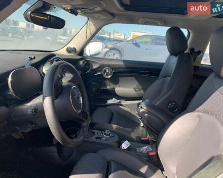 Червоний Міні Cooper, об'ємом двигуна 0 л та пробігом 5 тис. км за 15200 $, фото 1 на Automoto.ua