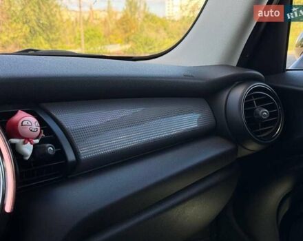 Мини Купер, объемом двигателя 1.5 л и пробегом 110 тыс. км за 16000 $, фото 6 на Automoto.ua
