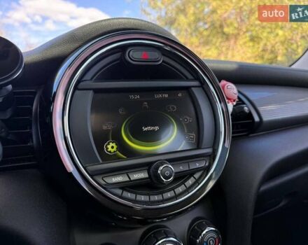 Мини Купер, объемом двигателя 1.5 л и пробегом 110 тыс. км за 16000 $, фото 9 на Automoto.ua