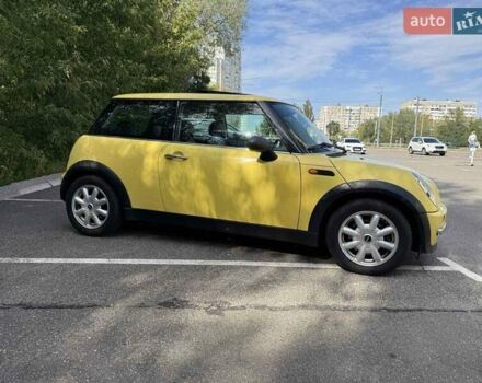 Жовтий Міні Cooper, об'ємом двигуна 1.6 л та пробігом 208 тис. км за 3950 $, фото 21 на Automoto.ua