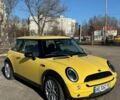 Желтый Мини Купер, объемом двигателя 1.6 л и пробегом 236 тыс. км за 5200 $, фото 4 на Automoto.ua