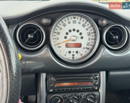 Жовтий Міні Cooper, об'ємом двигуна 1.6 л та пробігом 253 тис. км за 4200 $, фото 4 на Automoto.ua