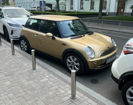 Желтый Мини Купер, объемом двигателя 1.6 л и пробегом 233 тыс. км за 5000 $, фото 3 на Automoto.ua