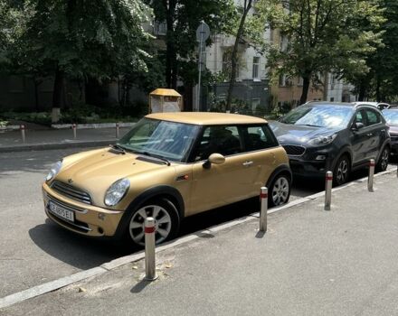 Желтый Мини Купер, объемом двигателя 1.6 л и пробегом 233 тыс. км за 5000 $, фото 4 на Automoto.ua