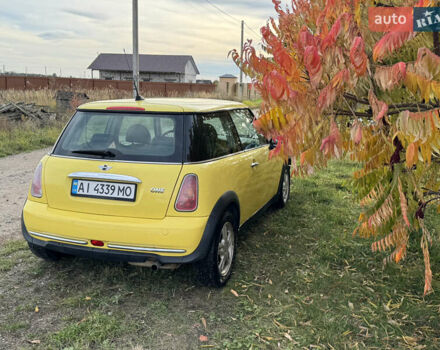 Жовтий Міні Cooper, об'ємом двигуна 1.6 л та пробігом 253 тис. км за 4200 $, фото 2 на Automoto.ua