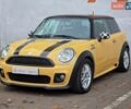 Желтый Мини Купер, объемом двигателя 1.6 л и пробегом 201 тыс. км за 6990 $, фото 5 на Automoto.ua