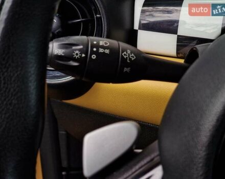 Желтый Мини Купер, объемом двигателя 1.6 л и пробегом 201 тыс. км за 6990 $, фото 57 на Automoto.ua