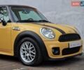 Желтый Мини Купер, объемом двигателя 1.6 л и пробегом 201 тыс. км за 6990 $, фото 20 на Automoto.ua