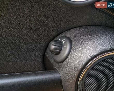 Желтый Мини Купер, объемом двигателя 1.6 л и пробегом 201 тыс. км за 6990 $, фото 52 на Automoto.ua