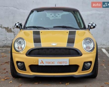 Желтый Мини Купер, объемом двигателя 1.6 л и пробегом 201 тыс. км за 6990 $, фото 2 на Automoto.ua