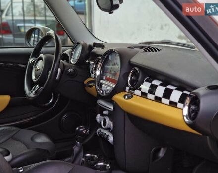 Желтый Мини Купер, объемом двигателя 1.6 л и пробегом 201 тыс. км за 6990 $, фото 49 на Automoto.ua