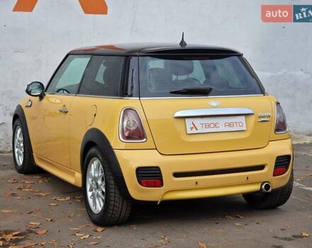 Желтый Мини Купер, объемом двигателя 1.6 л и пробегом 201 тыс. км за 6990 $, фото 37 на Automoto.ua
